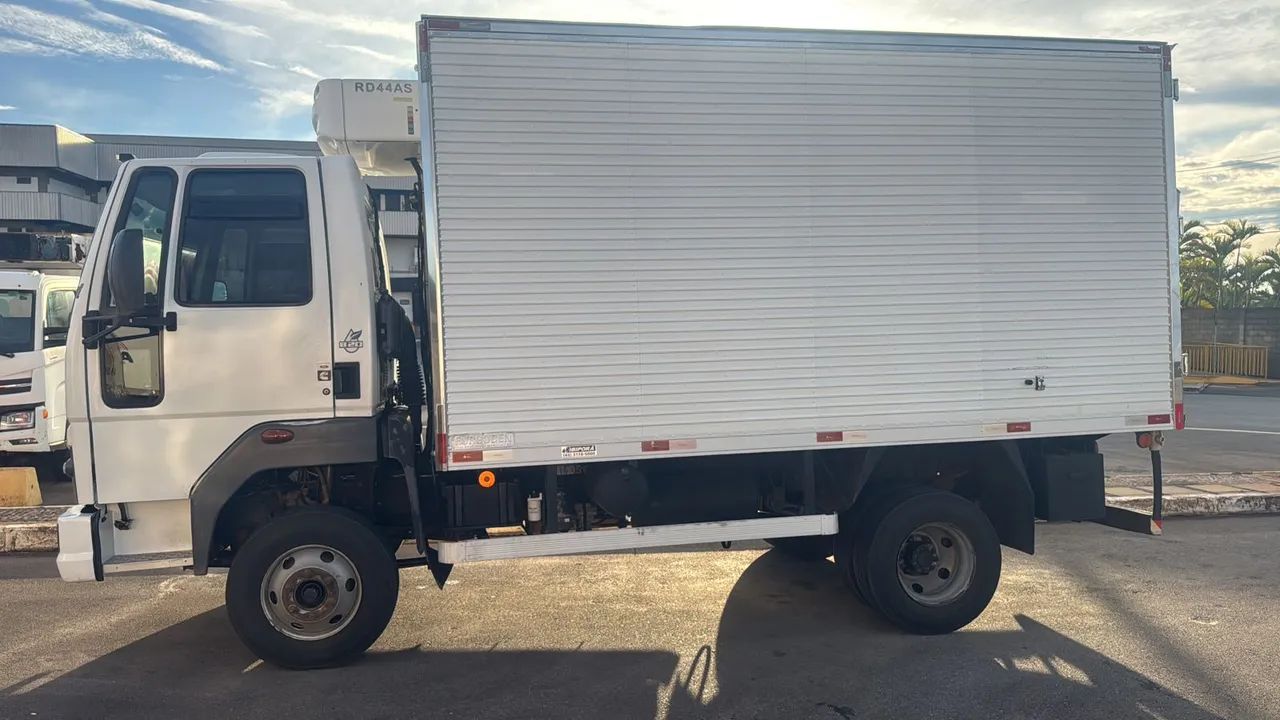 Ford cargo 1119 ano 2015 - Foto 2