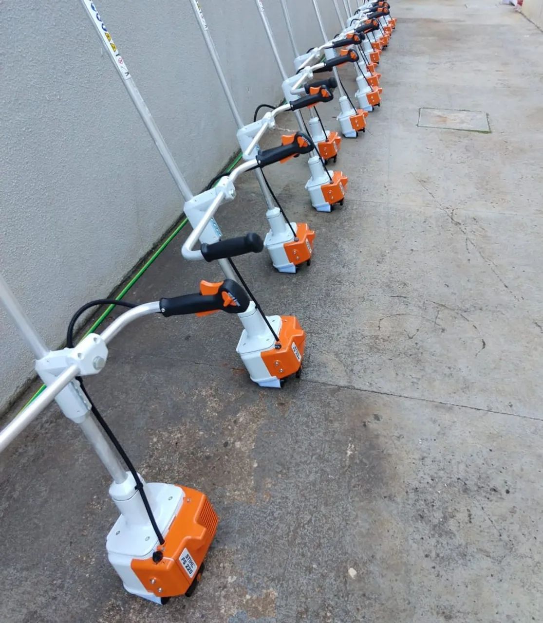 Roçadeira Stihl FS 220 - Foto 2