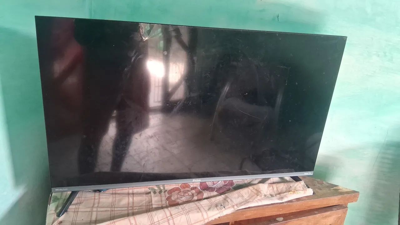 Vendo 2 tvs com defeito 