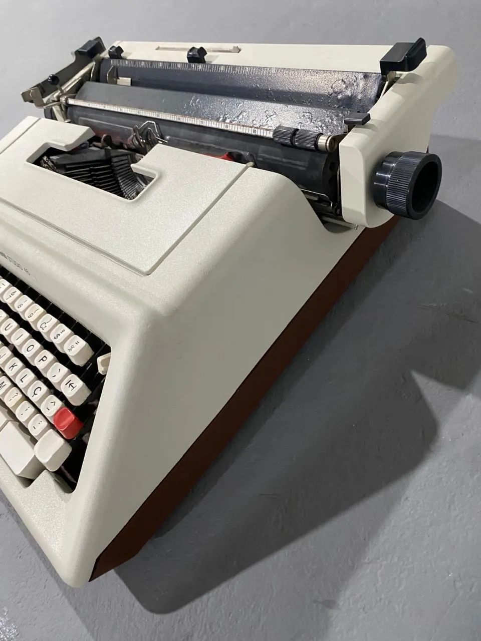 Máquina de Escrever Olivetti Studio 46 - Foto 5