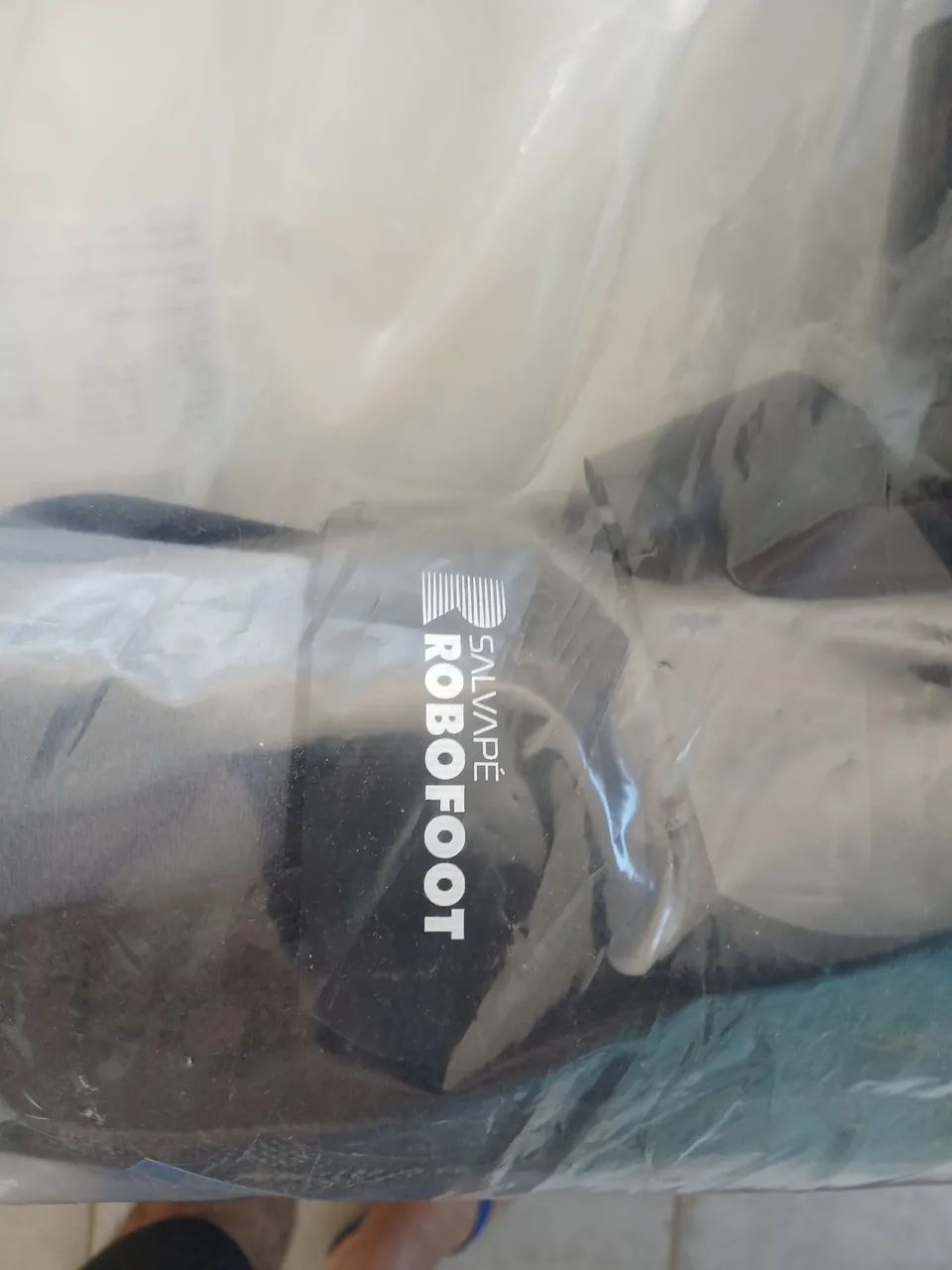BOTA ROBOFOOT COM 7 DIAS DE USO - Foto 3
