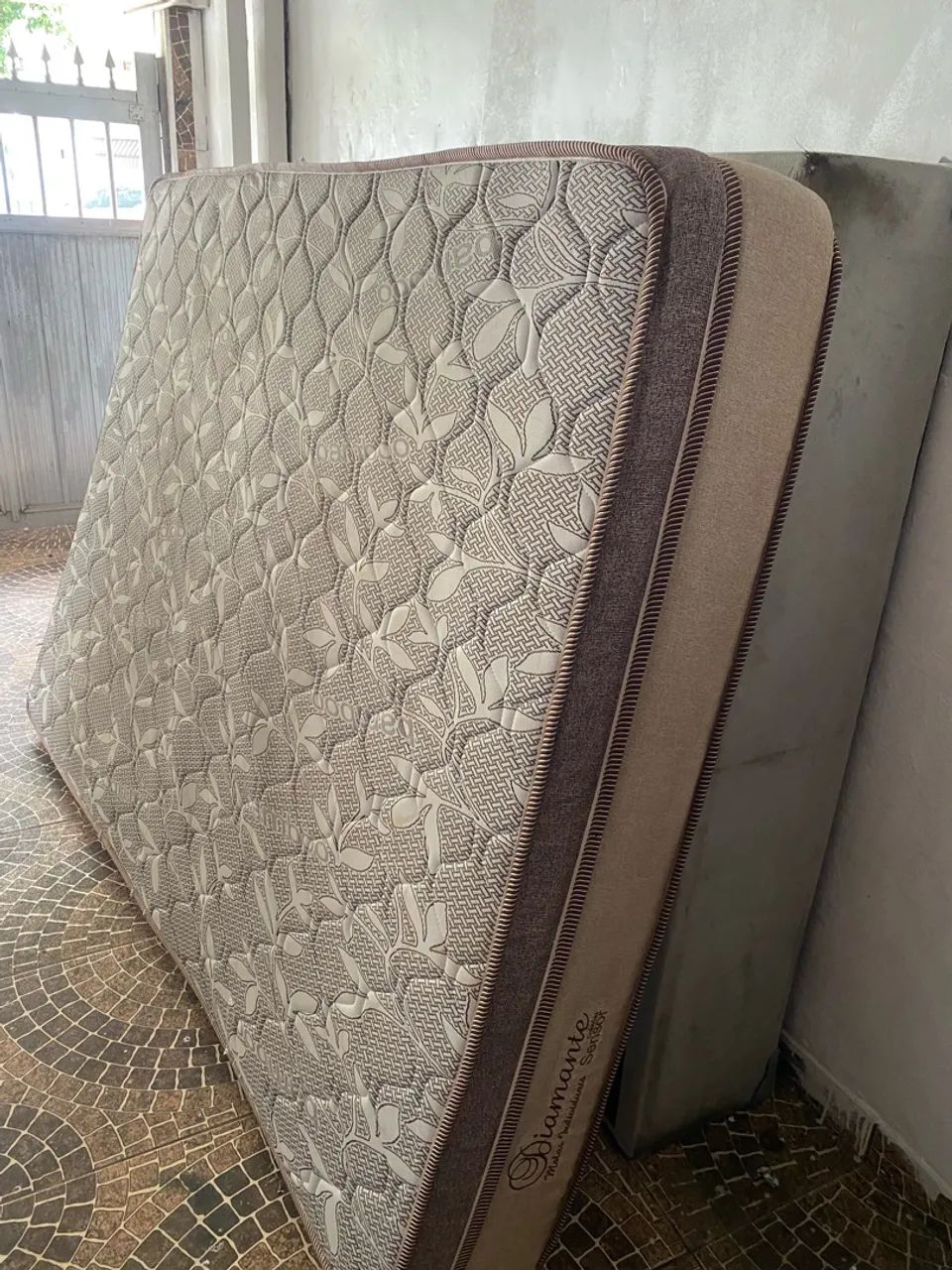 Cama box