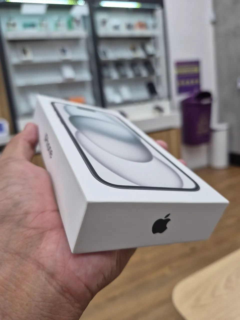 IPHONE 15 256GB (LACRADO) - Foto 2