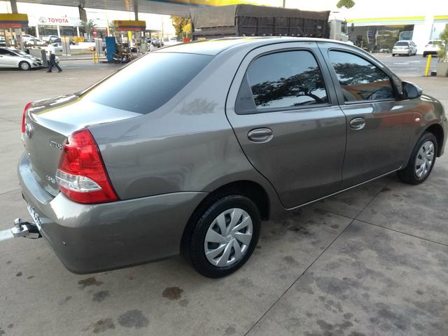 Etios Sedan 2108 XS Automatic - Foto 10