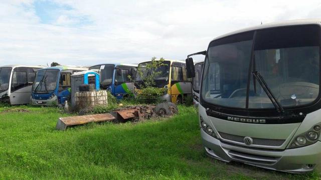 Sucata de ônibus - Foto 2