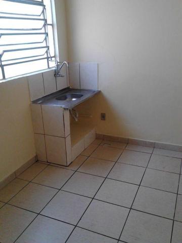 Quitinete com ótima localização, no aterrado. - Foto 2