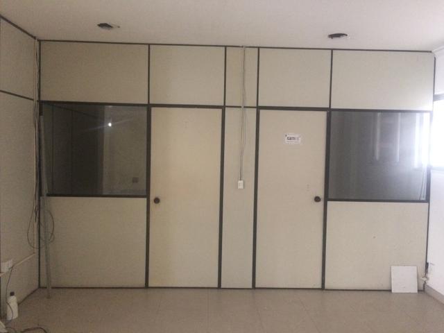 Divisorias eucatex com vidro - Foto 3