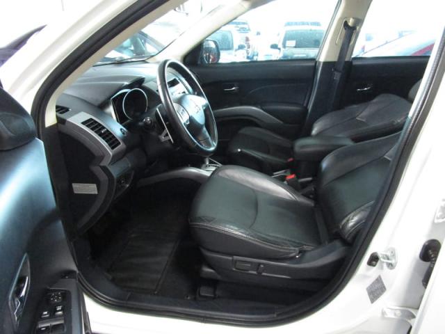 MITSUBISHI OUTLANDER 2.0 16V 160CV - Foto 9
