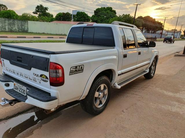 S10 executiva