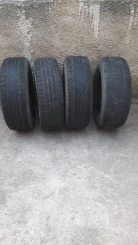 Vendo 4 pneus meia-vida