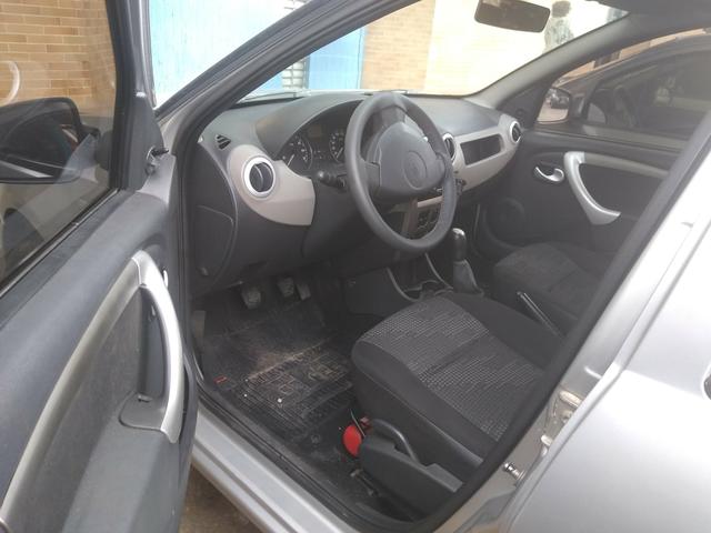 Vendo Sandero ano 2010/11 alienado a carta de crédito, Santander, entrada de 11.800 - Foto 5
