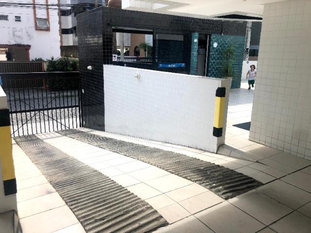 Lindo apartamento mobiliado quarto e sala area nobre de Jatiuca - 2 qds praia - Foto 18