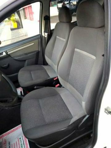 Vendo Celta LT 1.0 Lei a discrição - Foto 3