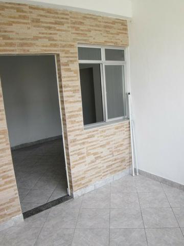 Ótima Casa Linear com 2 Quartos e Terraço em Guadalupe - Foto 11