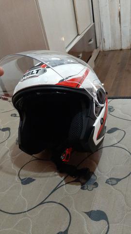 Capacete helt