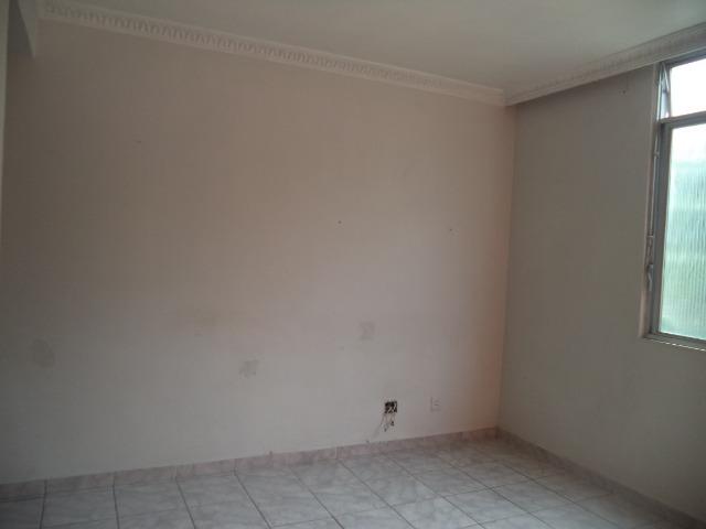 Otimo apto 2o andar reformado 2 qts rua principal cond barato doc ok - Foto 7