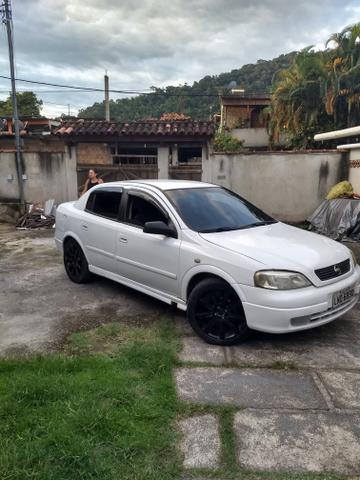 Astra GL sedan - Foto 2