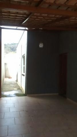 Repasso casa financiada e aceito carro no negócio - Foto 12