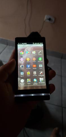 Vendo sony Xperia 32 GB tela de 4.5
