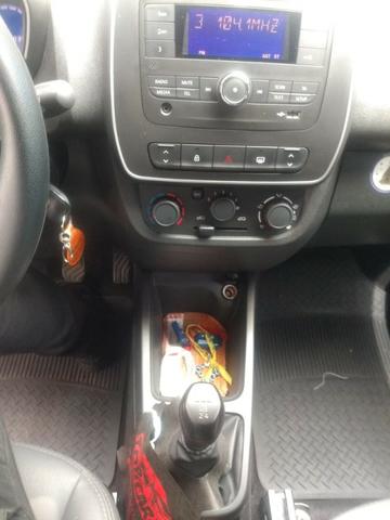 E/kwid 2018 zen completo lindo carro - Foto 5