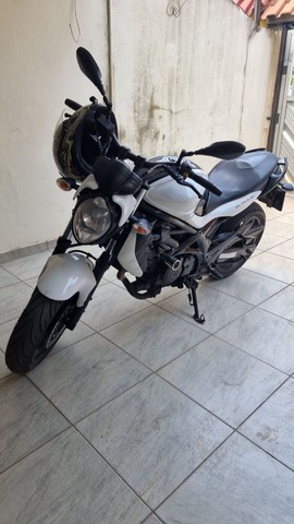 SUZUKI GLADIUS 650