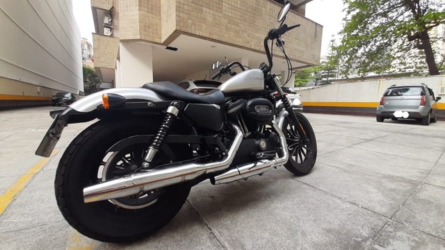 HARLEY DAVIDSON XL 883