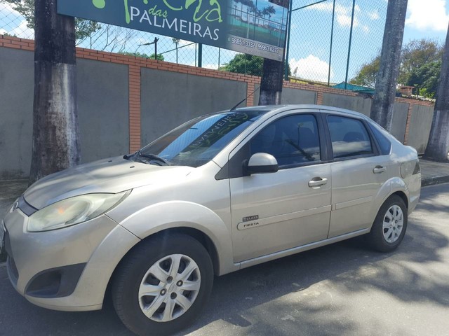 FORD FIESTA SEDAN CLASS