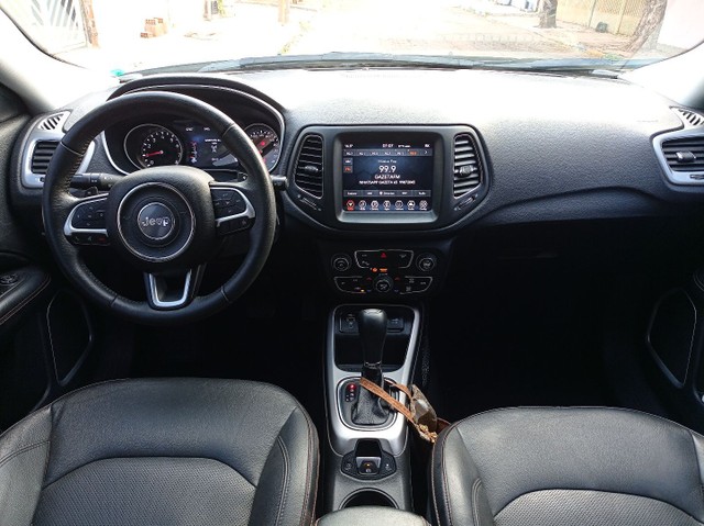 CARRO / JEEP COMPASS
