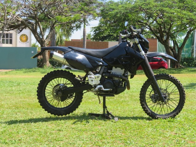 SUZUKI DRZ 400 EMPACADA!