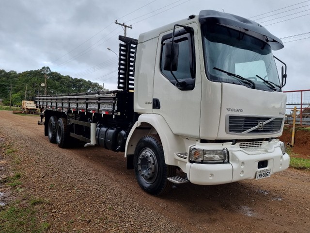 VOLVO TRUCK VM 240 ANO 2005 BOMBA E BICO.