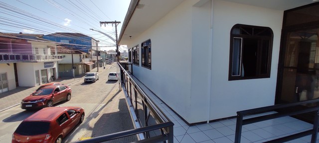 Ótimo apartamento ventilado uma quadra da praia - Foto 5