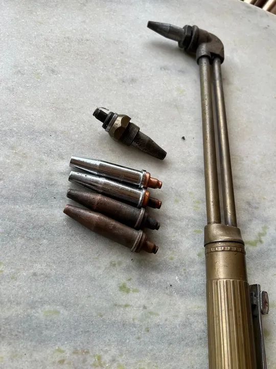 Esmerilhadeira Lixadeira Bosch - Maçarico de Corte White Martins - Foto 4