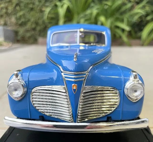 Miniatura 1:18 Ano 1941 - Road Signature Plymouth Pro Street Edç