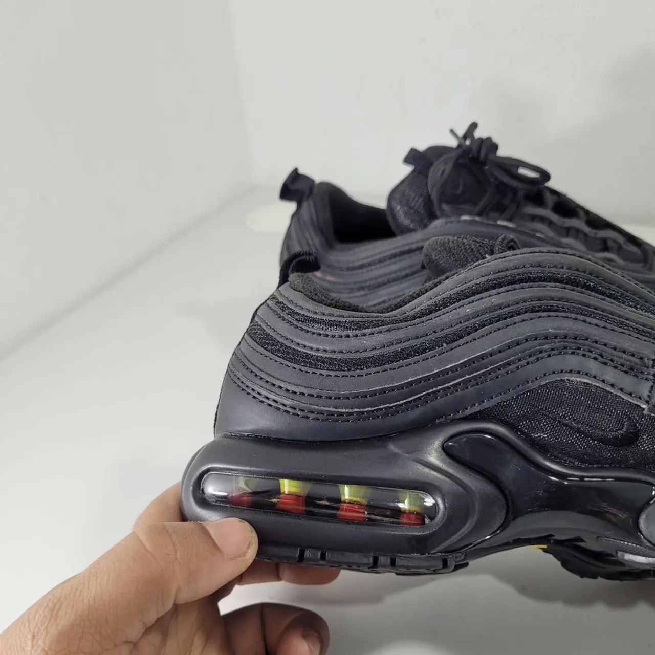 air max plus 97 triple black