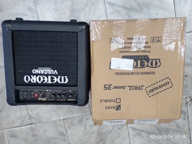Amplificador  Vulcano Meteoro Junior 35Bs na caixa venda ou troca   