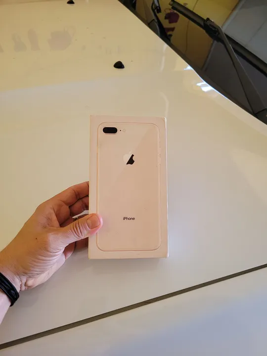 Caixa do IPhone 8 Plus 256gb dourado (SÓ A CAIXA)