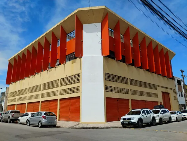 EXCELENTE!! PRÉDIO COMERCIAL NO CENTRO 2.200 METROS!! ALUGUEL 41 MIL.