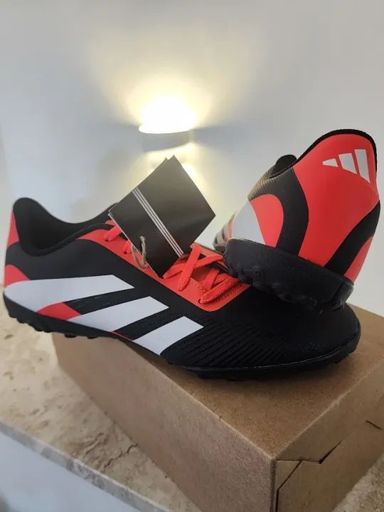 Chuteira Society Adidas Predator Artilheira 24 Unissex - Preto+Laranja