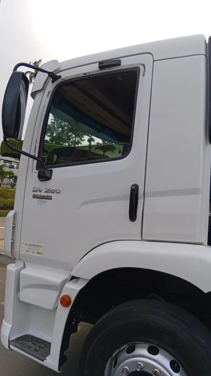 CAMINHÃO VW 24250 3 EIXO - Foto 2