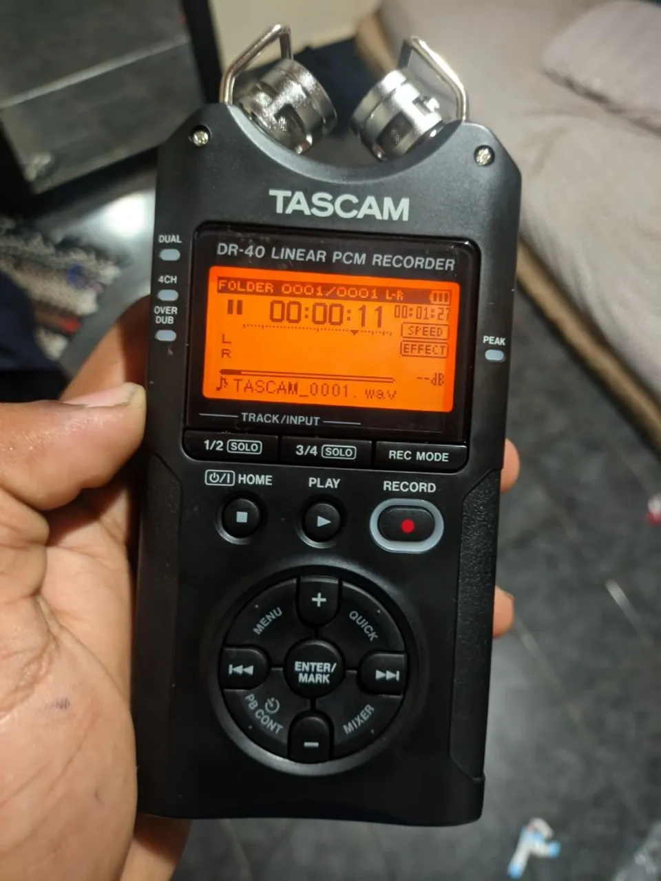 Gravador de Áudio Tascam DR-40 