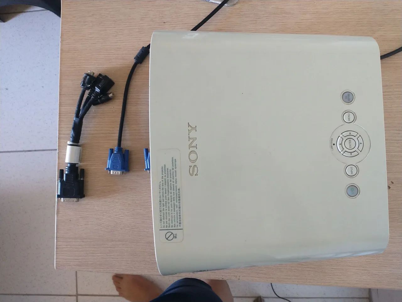 PROJETOR SONY EM OERFEUTO ESTADO - Foto 3