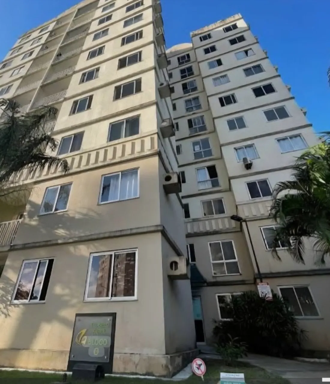 Apartamento na Serraria, 2 quartos sendo 1 suíte.