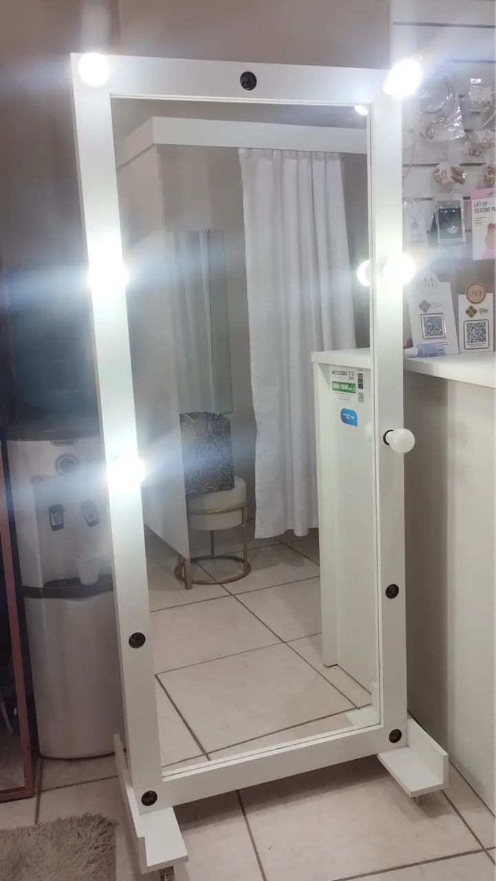 Table and Mirror64385927838465125