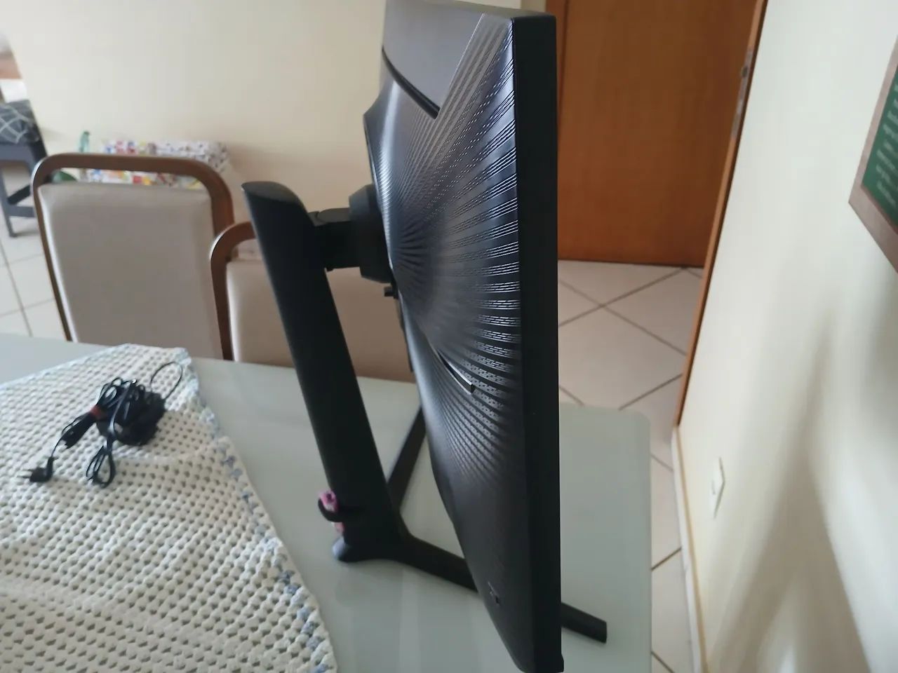 Monitor Samsung Odyssey G40 (27", IPS, 240Hz) - Foto 6