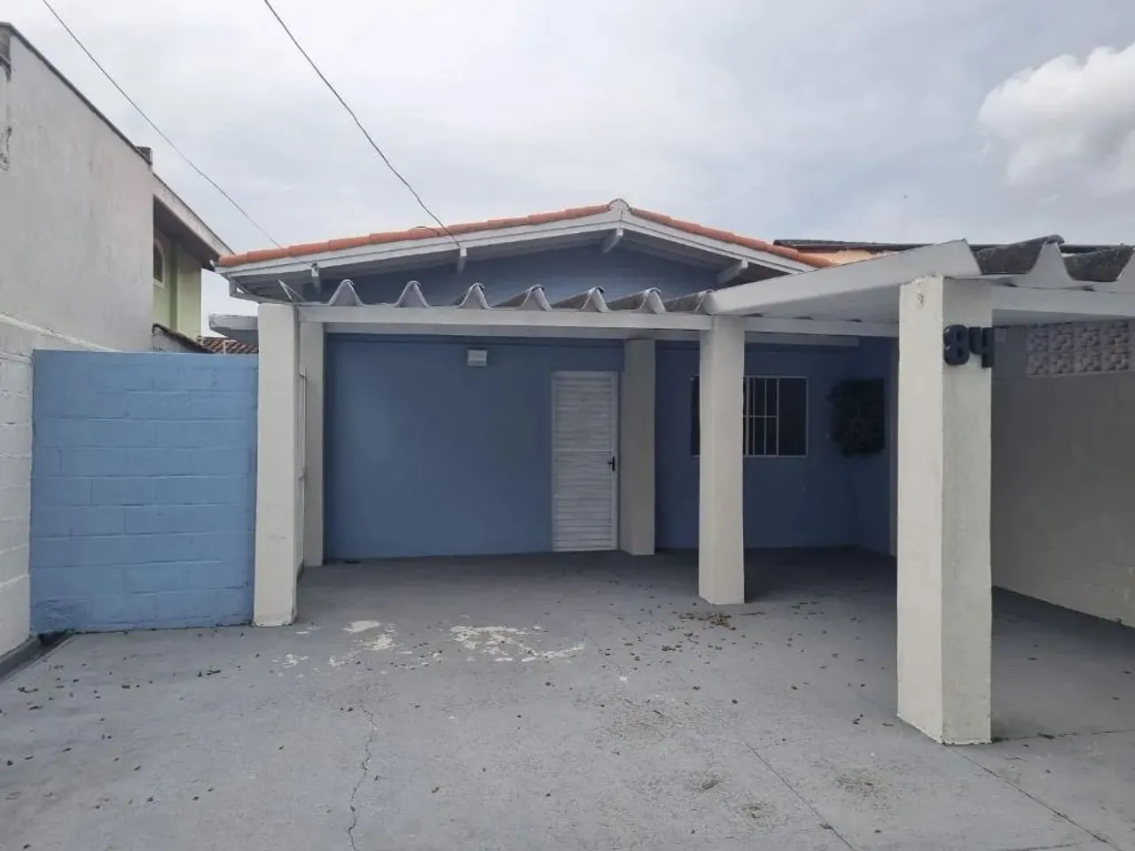 Imobiliaria Ethos vende ótima casa na Cidade Vista Verde / 200m² de terreno / reformada