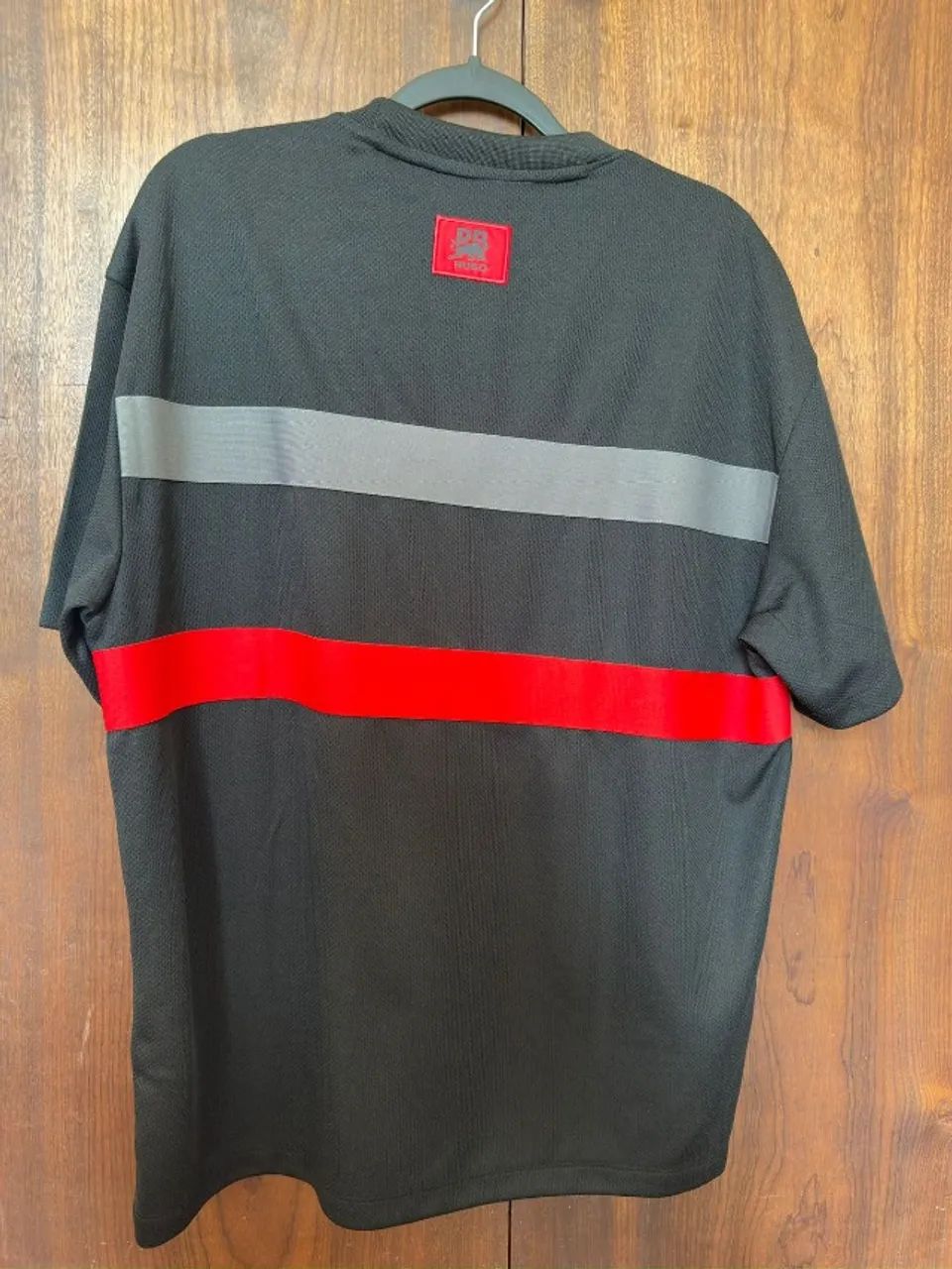 Camiseta Hugo Boss x RB(1 de 300) - Foto 2