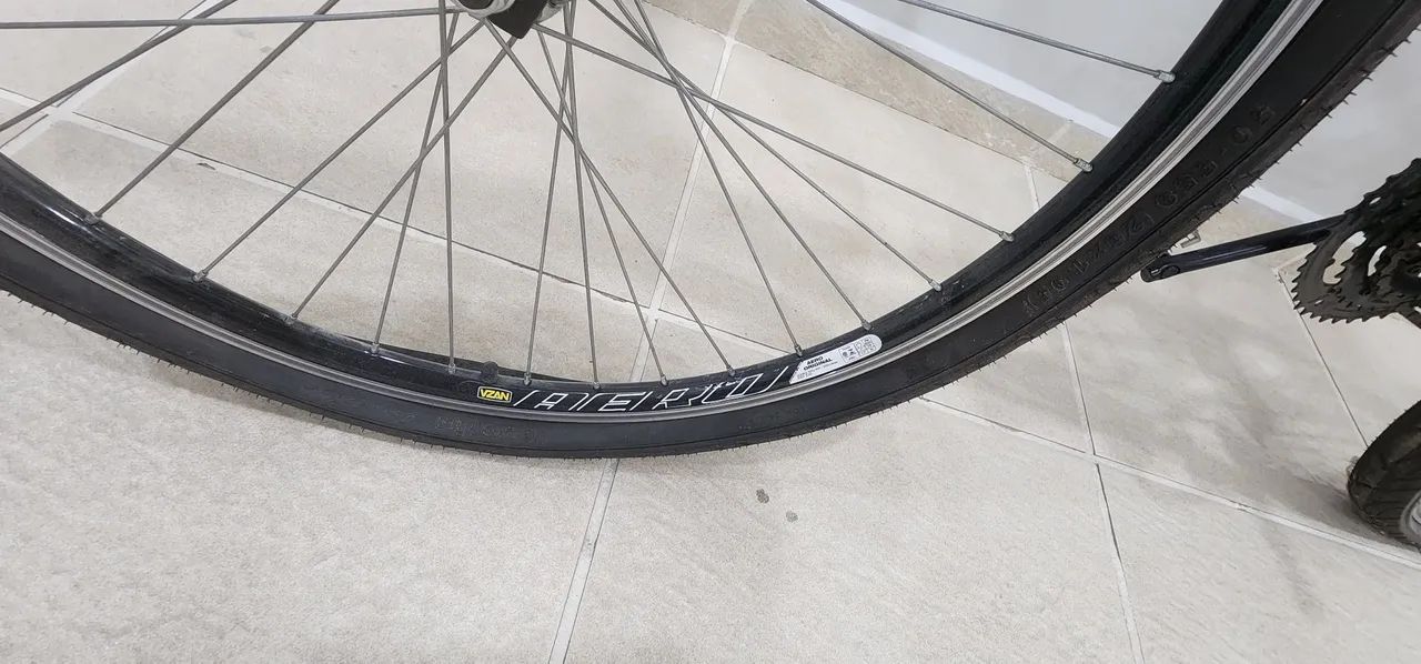 Bicicleta preta com marchas longa rider - Foto 4