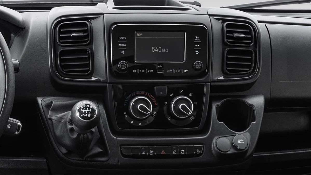 JUMPER L3H2 FURGÃO 2.2 TURBO BRANCA 2025/2026 - Foto 13