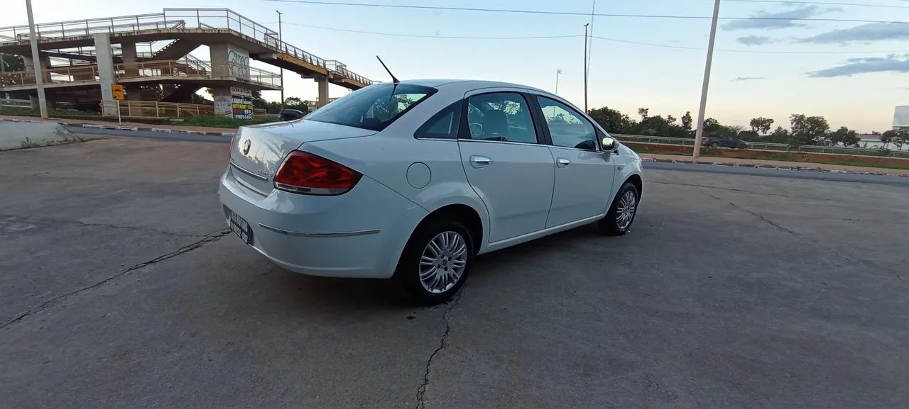 Fiat Linea essence 1.8 - Foto 6