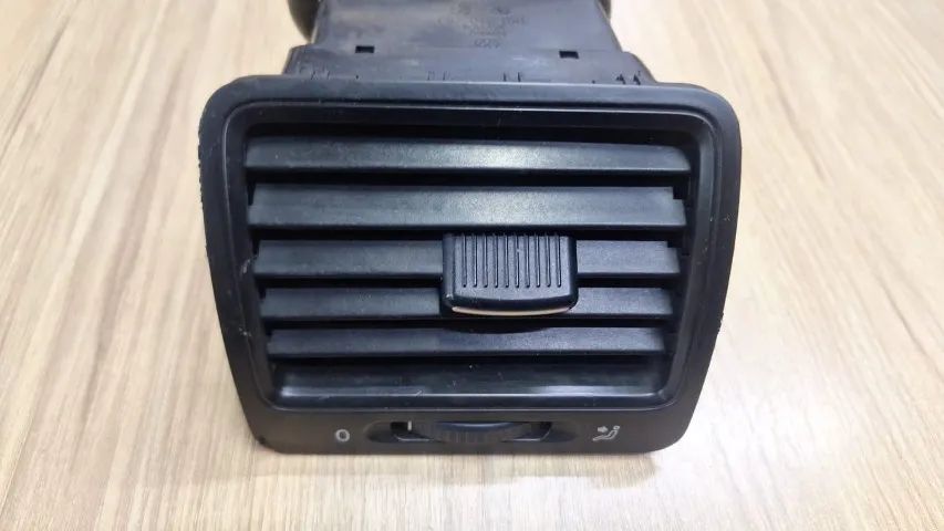 Difusor Ar Esquerdo Jetta - Foto 2